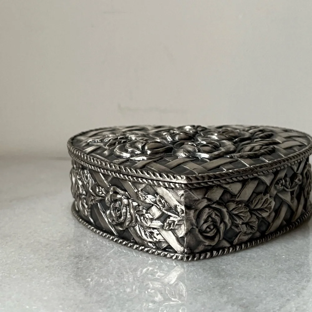 Silver pewter vintage heart shaped trinket box